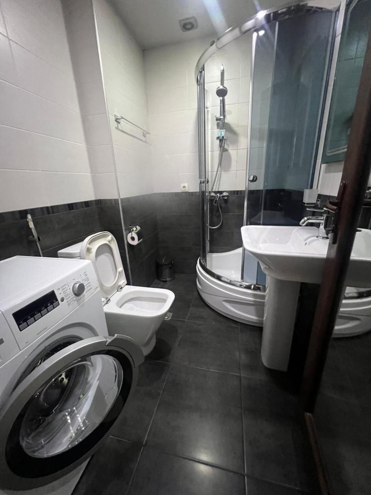 Seaview Panoramic Apartments Orbi Sea Towers Batumi Батуми Екстериор снимка